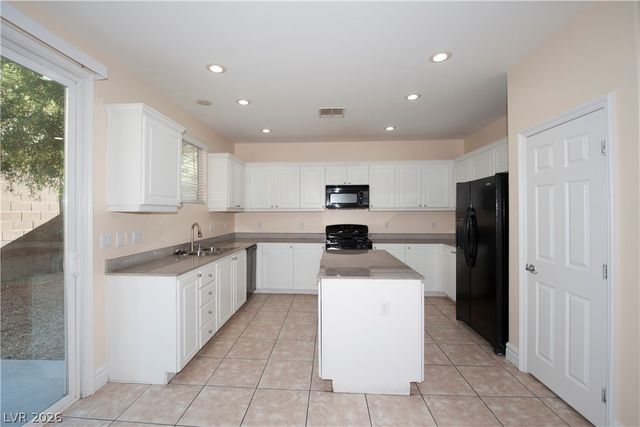 9689 Kampsville Avenue, Las Vegas, NV 89148
