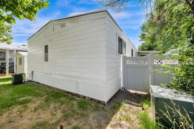 5075 ESCONDIDO, Holladay, UT 84117