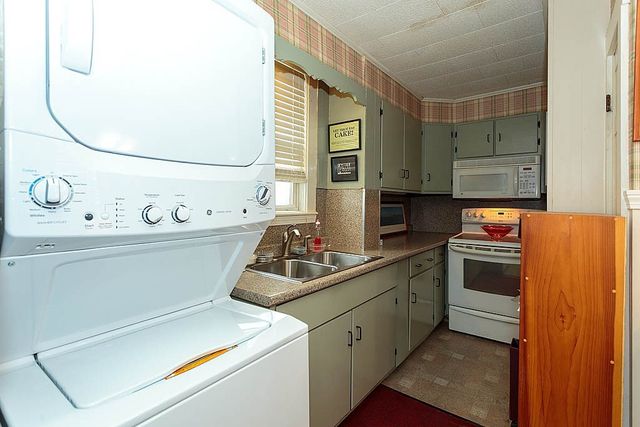 72 College Ave, Medford, MA 02155