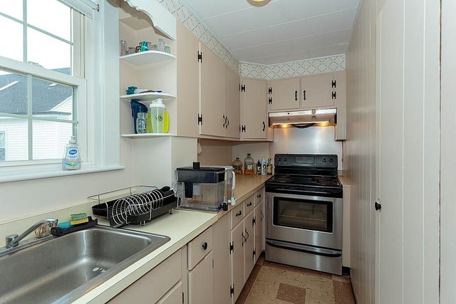 72 College Ave, Medford, MA 02155