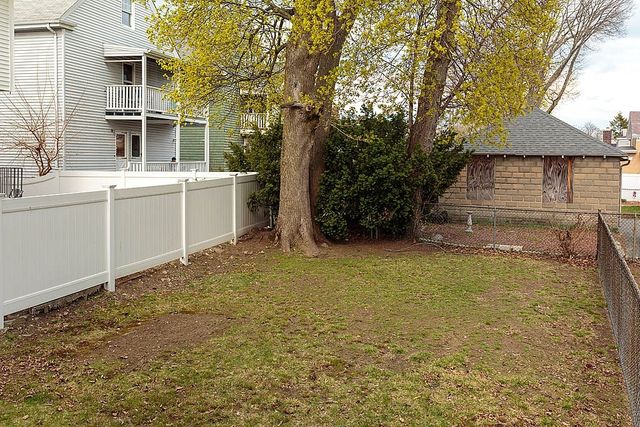 72 College Ave, Medford, MA 02155