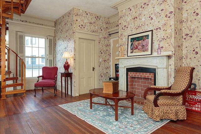 72 College Ave, Medford, MA 02155