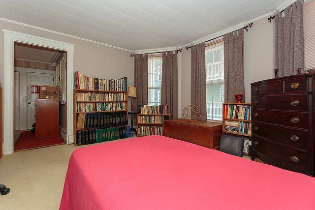 72 College Ave, Medford, MA 02155