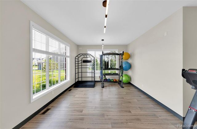 1584 Commodore Circle, Canton, MI 48187