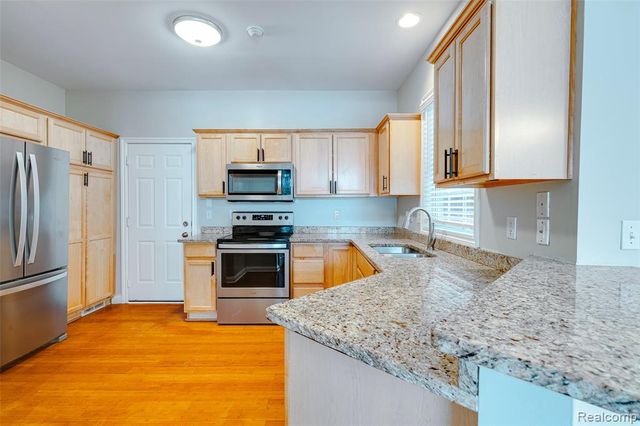 1584 Commodore Circle, Canton, MI 48187