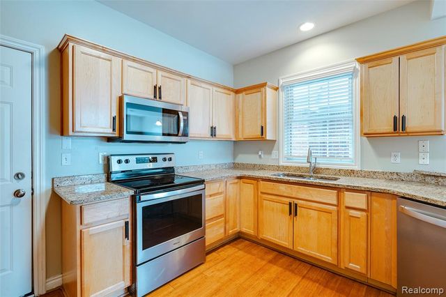 1584 Commodore Circle, Canton, MI 48187