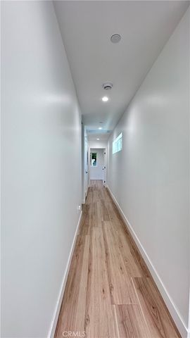 2135 N Brighton St. 101, Burbank, CA 91504