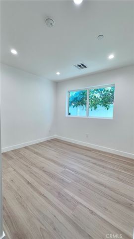 2135 N Brighton St. 101, Burbank, CA 91504