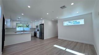 2135 N Brighton St. 101, Burbank, CA 91504