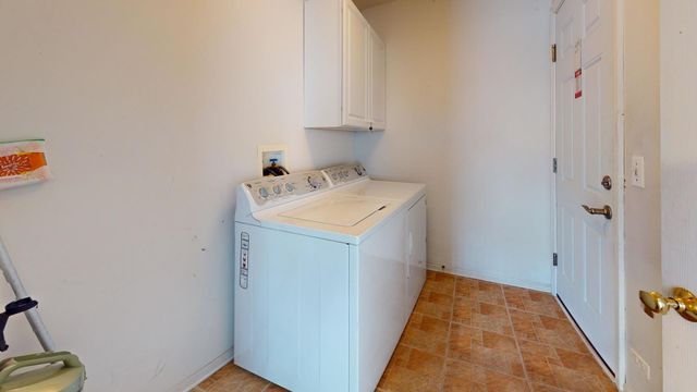 810 Vera Lane, Wheeling, IL 60090