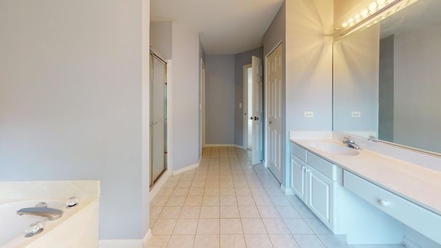 810 Vera Lane, Wheeling, IL 60090