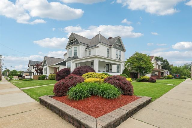 134 4th St, Ellwood City, PA 16117