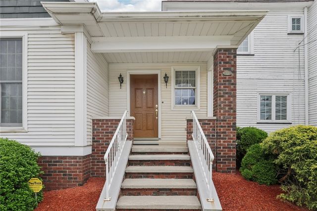 134 4th St, Ellwood City, PA 16117