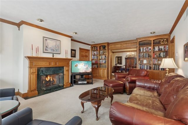 134 4th St, Ellwood City, PA 16117