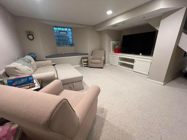 2605 Kent Road, Columbus, OH 43221