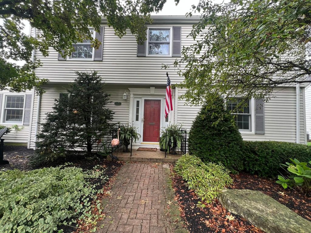 2605 Kent Road, Columbus, OH 43221