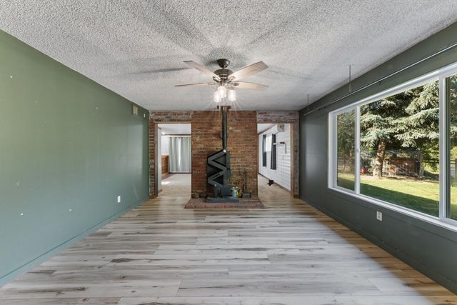 1033 Plumtree Lane, Grants Pass, OR 97526