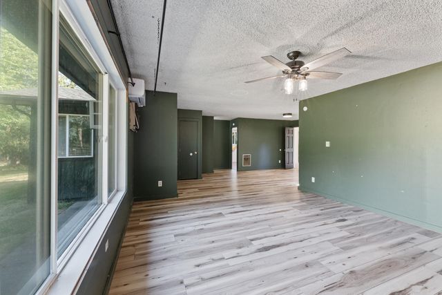 1033 Plumtree Lane, Grants Pass, OR 97526