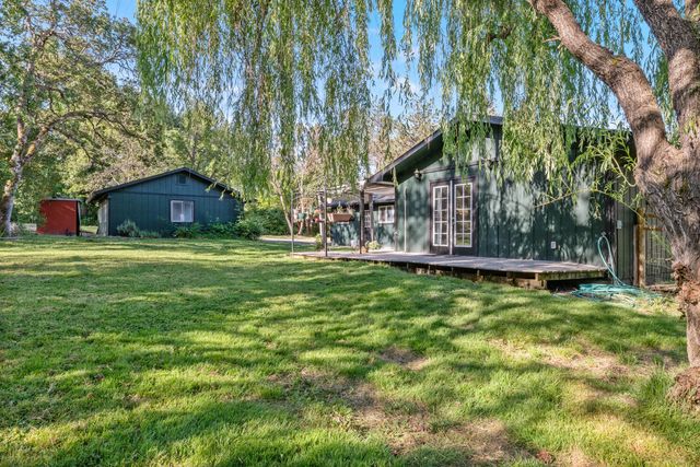 1033 Plumtree Lane, Grants Pass, OR 97526