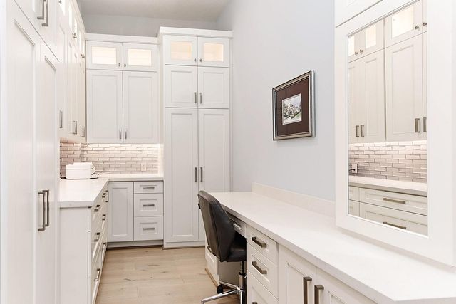 3 Waterway Court 5C, The Woodlands, TX 77380