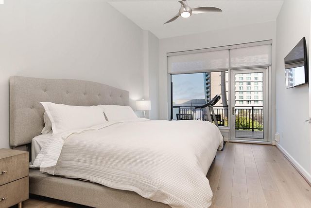 3 Waterway Court 5C, The Woodlands, TX 77380