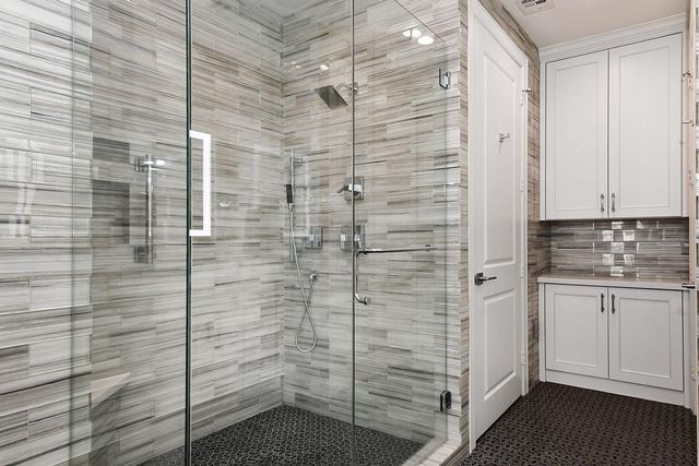 3 Waterway Court 5C, The Woodlands, TX 77380