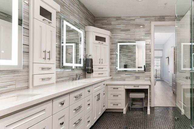 3 Waterway Court 5C, The Woodlands, TX 77380