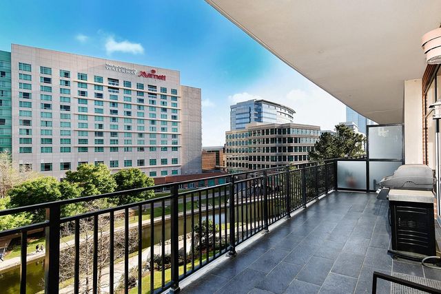 3 Waterway Court 5C, The Woodlands, TX 77380