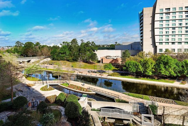 3 Waterway Court 5C, The Woodlands, TX 77380