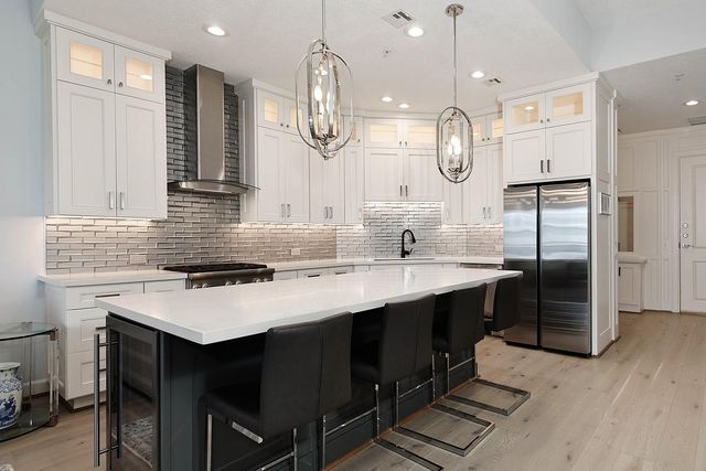 3 Waterway Court 5C, The Woodlands, TX 77380