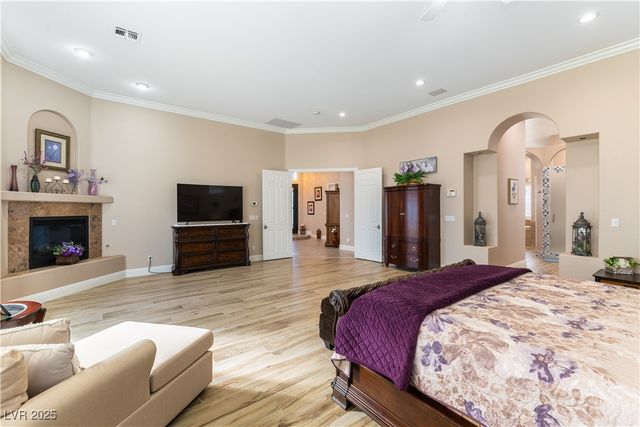 8925 SILENT BROOK Court, Las Vegas, NV 89149