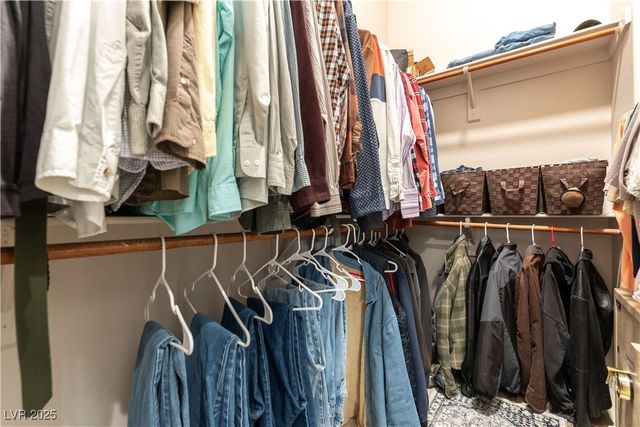 8925 SILENT BROOK Court, Las Vegas, NV 89149