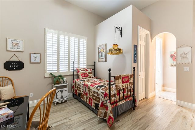 8925 SILENT BROOK Court, Las Vegas, NV 89149