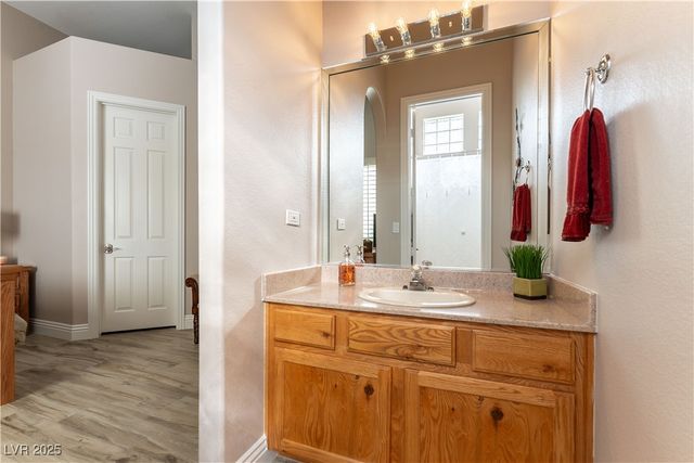 8925 SILENT BROOK Court, Las Vegas, NV 89149