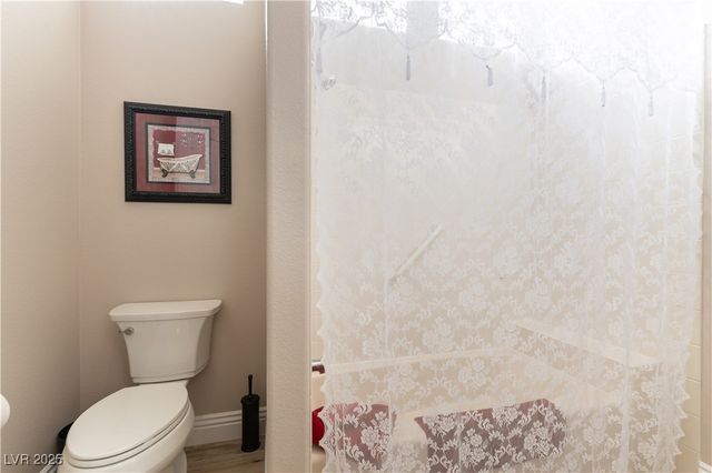 8925 SILENT BROOK Court, Las Vegas, NV 89149