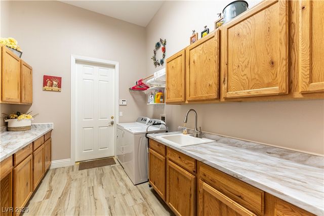 8925 SILENT BROOK Court, Las Vegas, NV 89149