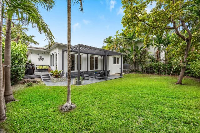 9008 Emerson Avenue, Surfside, FL 33154