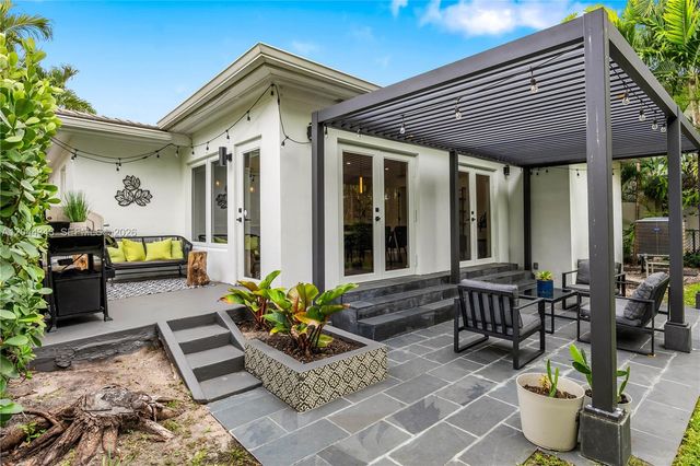 9008 Emerson Avenue, Surfside, FL 33154