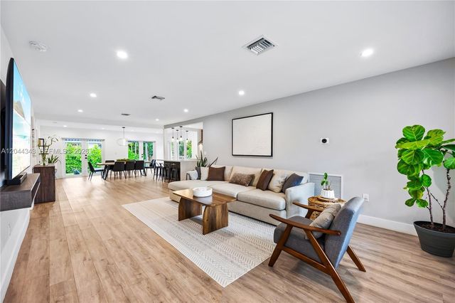 9008 Emerson Avenue, Surfside, FL 33154