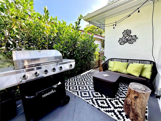 9008 Emerson Avenue, Surfside, FL 33154