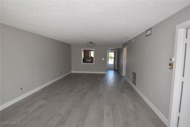 5667 Rattlesnake Hammock RD B-205, Naples, FL 34113