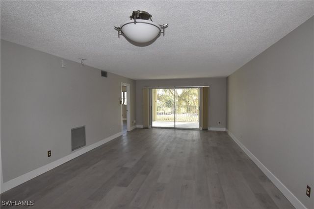 5667 Rattlesnake Hammock RD B-205, Naples, FL 34113