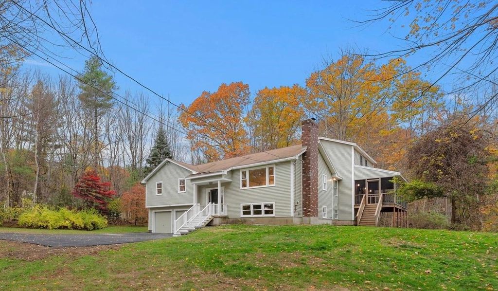 534 Main Street, Sandown, NH 03873