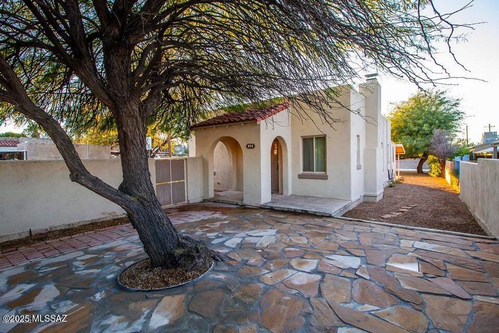 323 N Norris Avenue, Tucson, AZ 85719
