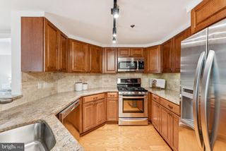1045 N UTAH ST N #2-212, Arlington, VA 22201