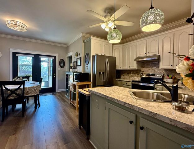 988 Tracey Lane, Decatur, AL 35601