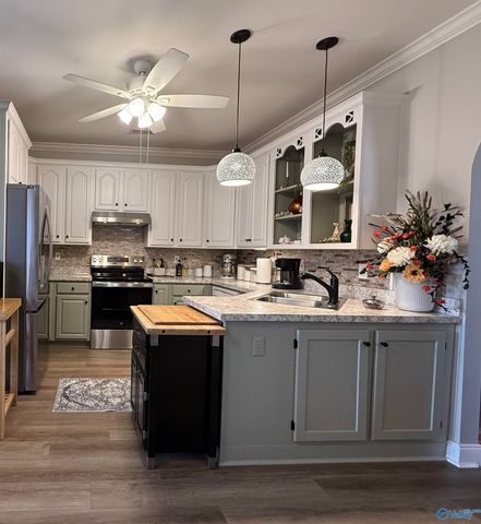 988 Tracey Lane, Decatur, AL 35601