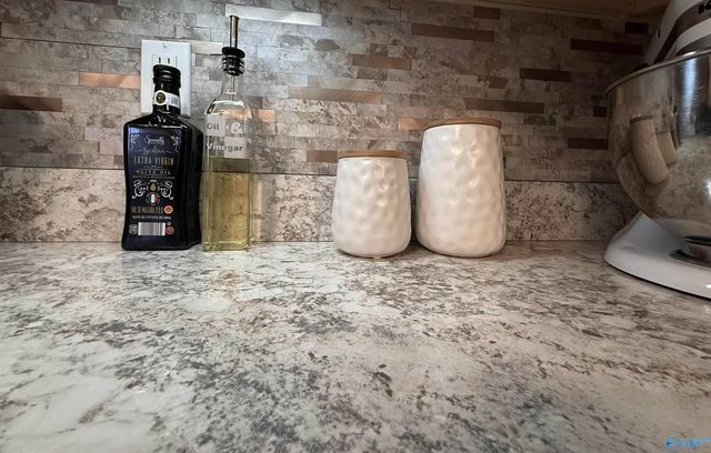 988 Tracey Lane, Decatur, AL 35601