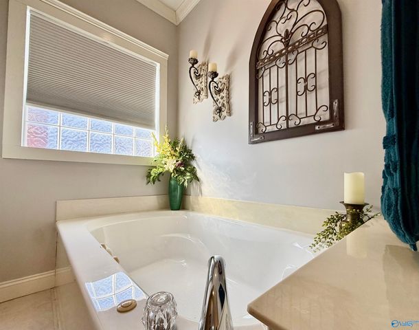 988 Tracey Lane, Decatur, AL 35601