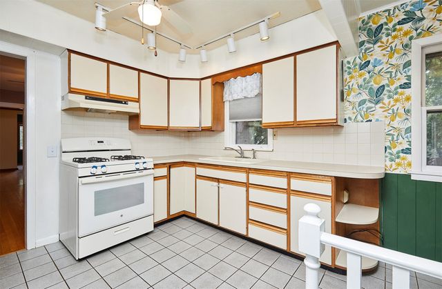 320 N 2nd Street, Carlisle, IA 50047